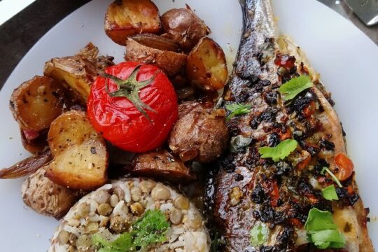 An Unforgettable Evening: Authentic Portuguese Dinner in Porto