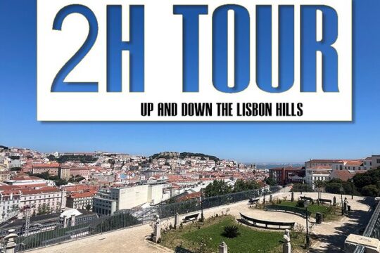 2h Tuk-Tuk Tour in Lisbon with a Local