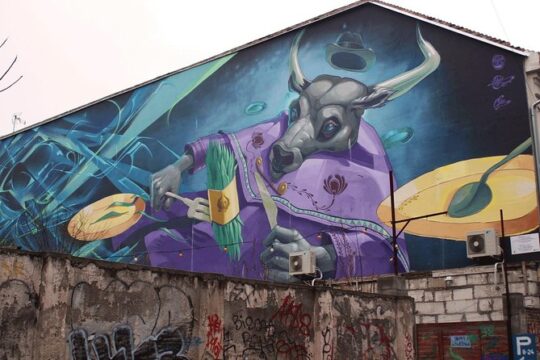 Budapest Urban Art - Private Street Art Tour with a Drink in a Ruin Bar