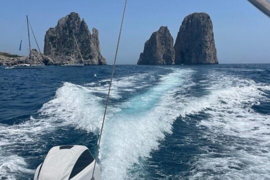 Boat tour in Capri