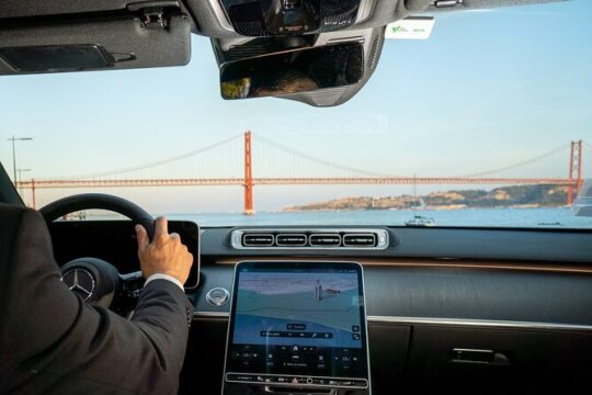 Lisbon Airport Arrivals Private Transfer to Lisbon