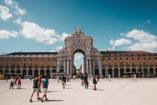 Explore Lisbon in 60 minutes with a Local