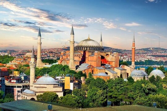 Private chauffeured car rental in Istanbul