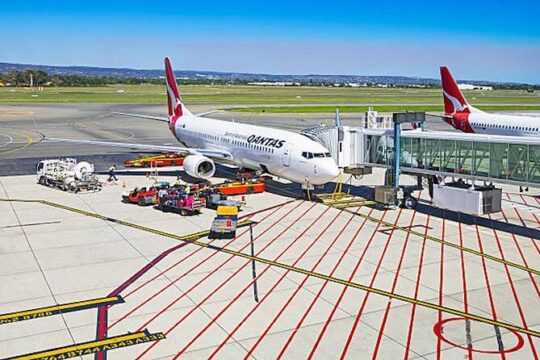 Private Airport & Houseboat Transfers from Adelaide or Glenelg