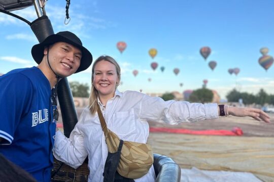 Hot air Balloon ride in Teotihuacan & breakfast in Cave