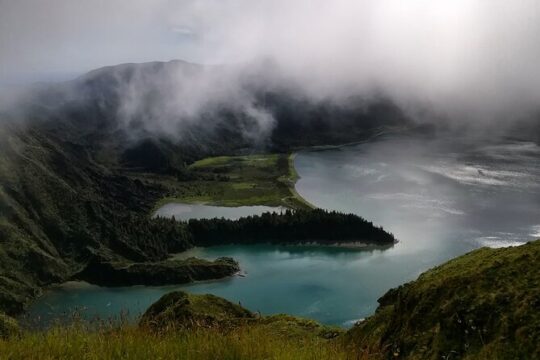 Private Full-Day 4x4 Tour to Lagoa do Fogo & Lagoa das Sete Cidades