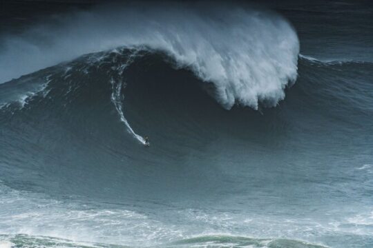 Nazaré Óbidos - Waves and History Private Tour from Lisbon