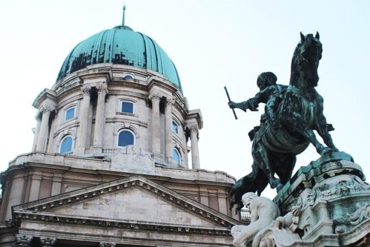 Fools and Kings - Private Tour of Buda Castle District with Cake & Coffee