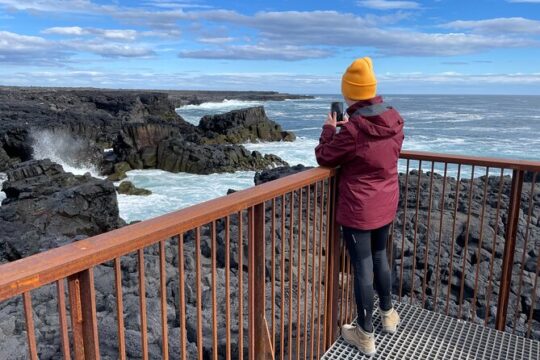 Volcano Hike in Reykjanes Peninsula from Reykjavik