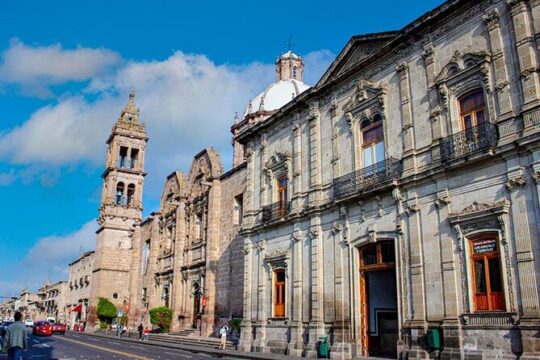 Morelia Tour: Walk in Downtown and San Nicolas University