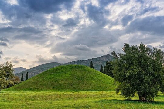 6 Hour Private Tour to Marathon Battle and Olympic Run