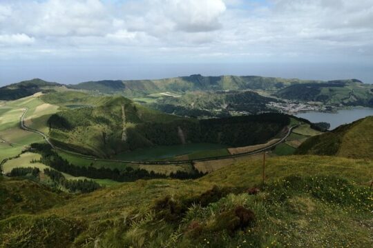 Half-Day 4x4 Tour to Lagoa das Sete Cidades