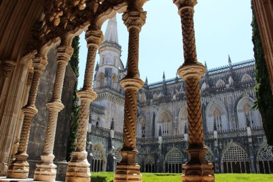 Private Tour to Batalha, Nazaré, Óbidos and Wine tasting