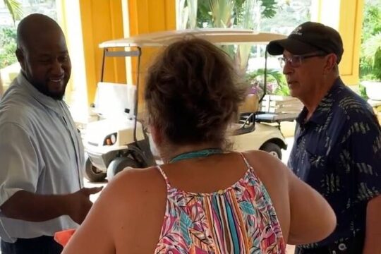 Shared or Private St Kitts Airport Roundtrip Transfer