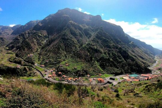 Madeira 4x4 Tour and Wine Tasting Experience