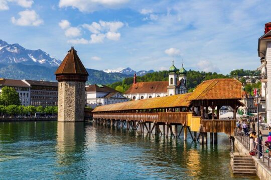 Luzern Discovery: Small Group City Walk with Lake Cruise
