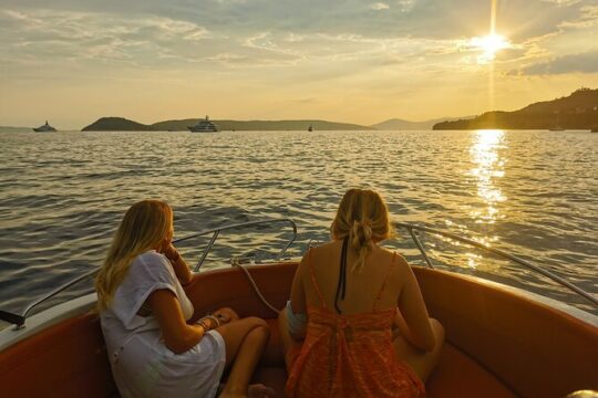 Private Sunset Tour from Split + Bottle of Wine Included