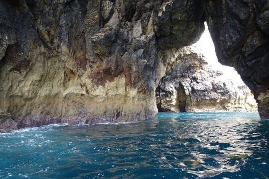Tour to the caves of Sesimbra