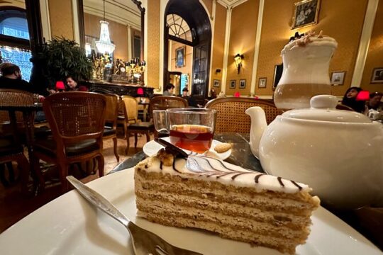 Budapest Urban Treats - Private Tour of Coffee Houses with Hungarian Desserts