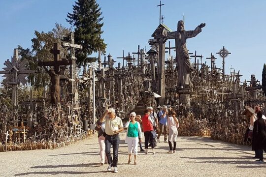 Full-Day Private Trip, Hill of Crosses, Rundale and Bauska Castle