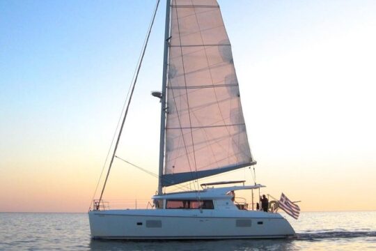 Shared Classic Sunset Trip from Santorini around the famous beaches