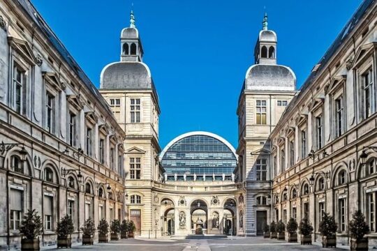 Lyon Exploration Game and City Tour on your Phone
