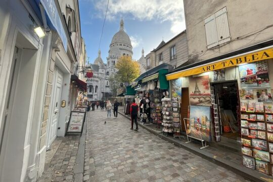 Small Group Walking Tour of Montmartre