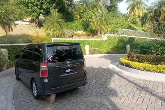 Round Trip St. Lucia Private Airport Transfers - UVF