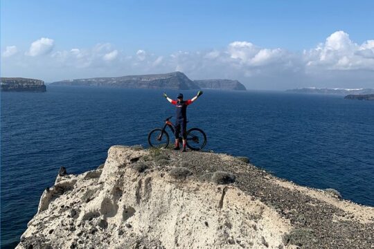 Private Electric Mountain Bike Experience and Tour in Santorini