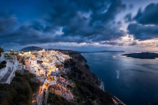 Santorini Luxurious Highlights Tour with Dinner