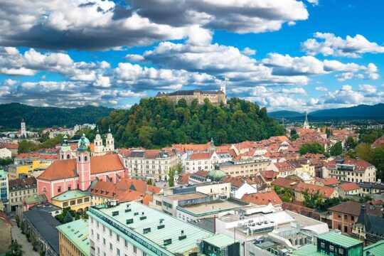 Private 3 hours walking Guided Immersion tour through Ljubljana