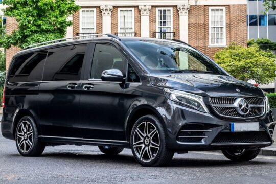 Departure from Central London to Heathrow Airport by Luxury Van