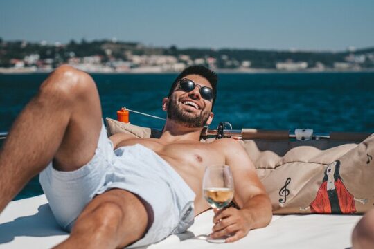 4 Hours Private Catamaran Tour with Dives in Lisbon
