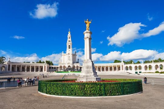 Fátima & Óbidos Private Tour (Includes Batalha & Nazaré)