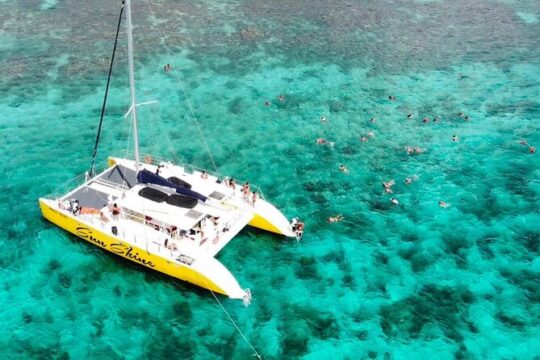 Catamaran Cruise, Negril Beach, Rick's Cafe, and Snorkeling Full-Day Tour