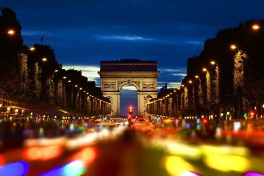 Paris by Night Sightseeing Private Tour with Seine River Cruise