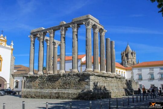 Private Full-Day Cultural Tour in Evora and Monsaraz