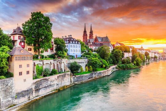 Door-to-door private driver from Lucerne to Basel, local driver