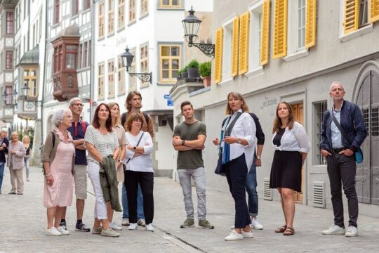 Tour of the old town with a visit to the Textile Museum