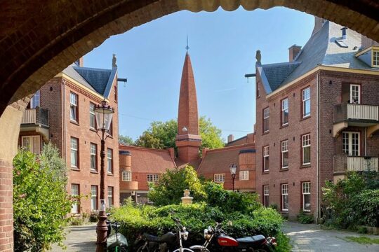 Gaudi Parallels in Amsterdam