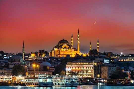 Full Day Tour in Suleymaniye Mosque and Dolmabahce Palace
