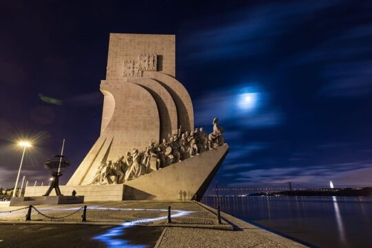 Private Sightseeing in Lisbon By Night