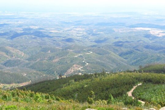 Algarve wine tour and mountain top trip with lunch or dinner at sunset time