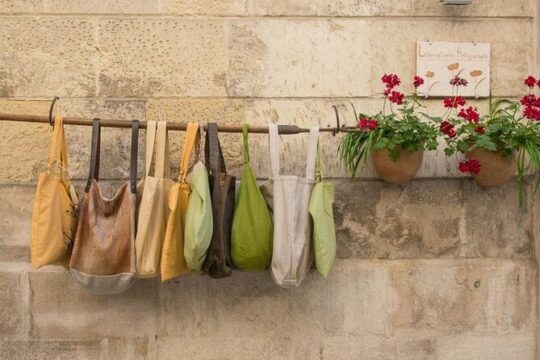 Shopping with Aperitif Private Tour in Lecce (3h)