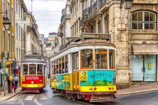 Private Transfer From Faro To Lisbon With a 2 Hour Stop