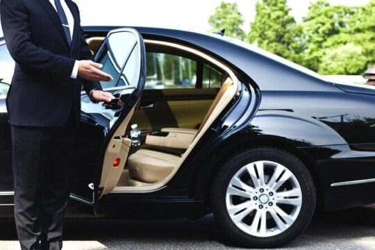 Paris Airports Private Roundtrip Transfer