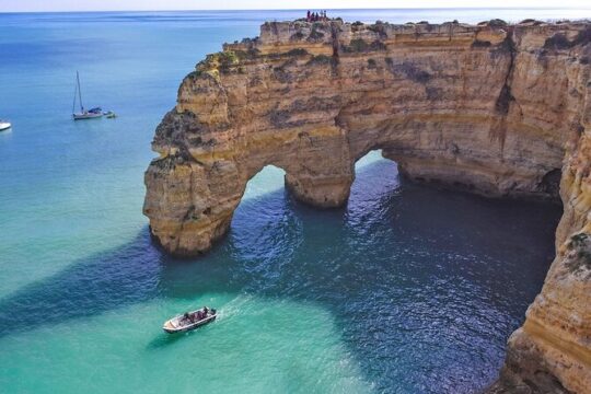 Private Benagil Cave Tour - Boat trip from Armação de Pêra