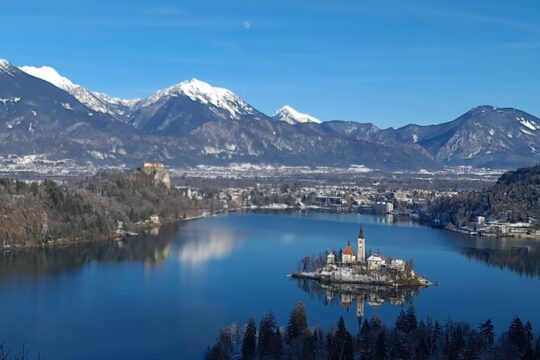 From Ljubljana to lake Bled - Slovenia Tourist Taxi