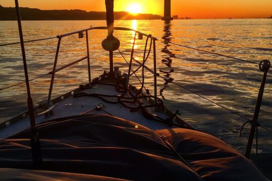 Lisbon Sunset Sensations on a Private Sailing Boat with wine&snacks