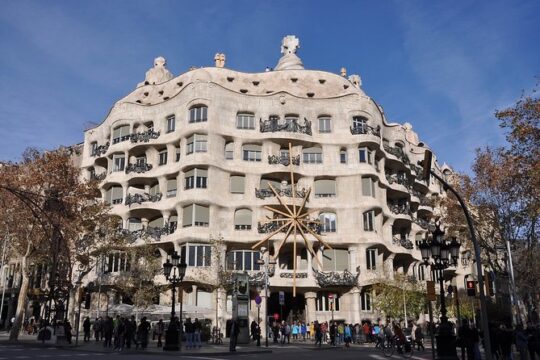 Private tours in Madrid, Zaragoza and Barcelona with transportation included